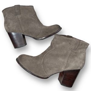 SPLENDID Lakota Dark Taupe Brown Suede Pull On Block Heel Booties Boots 9.5